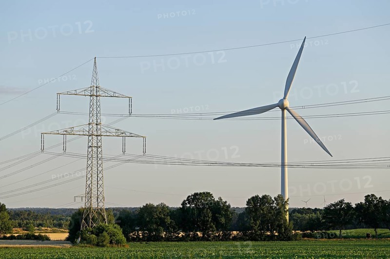 High-voltage pylon