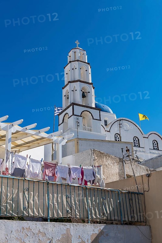 Whitewashed church in Pyrgos