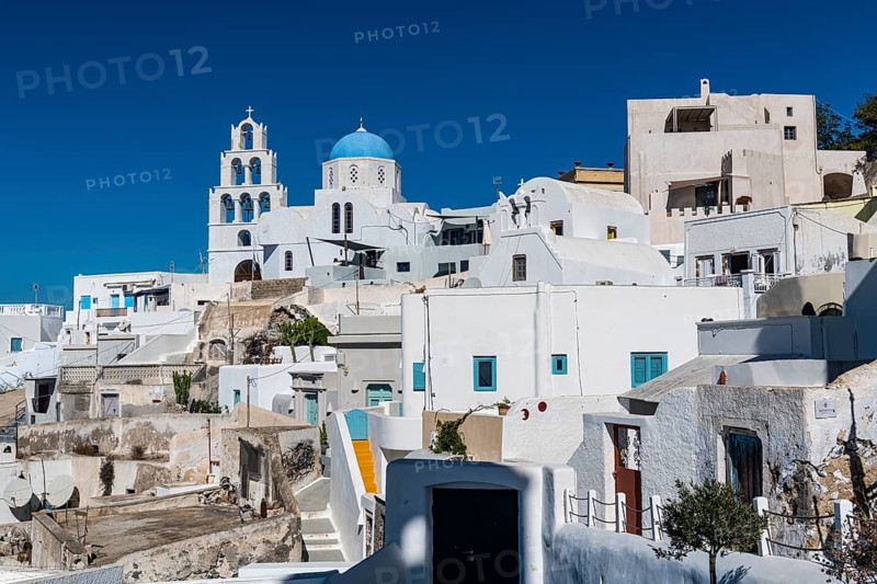 Whitewashed architecture in Pyrgos