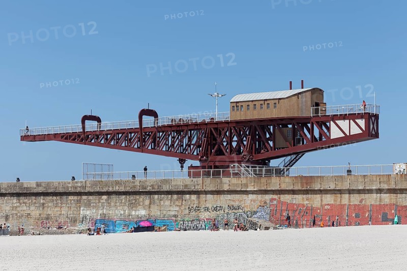 Historical crane Titan