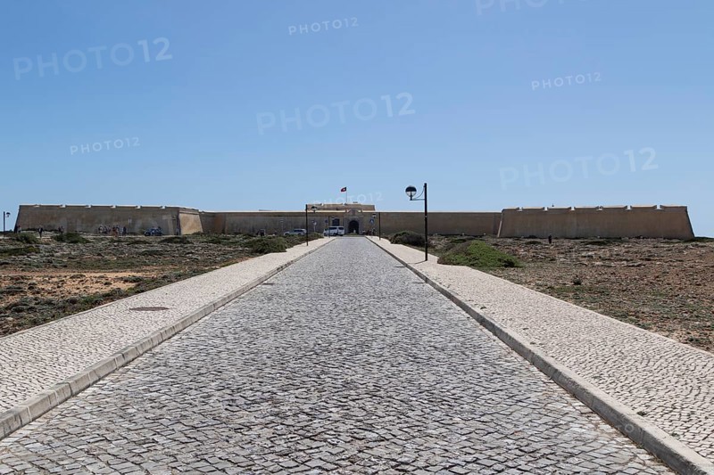 Cobblestone road to Fortaleza de Sagres fortress