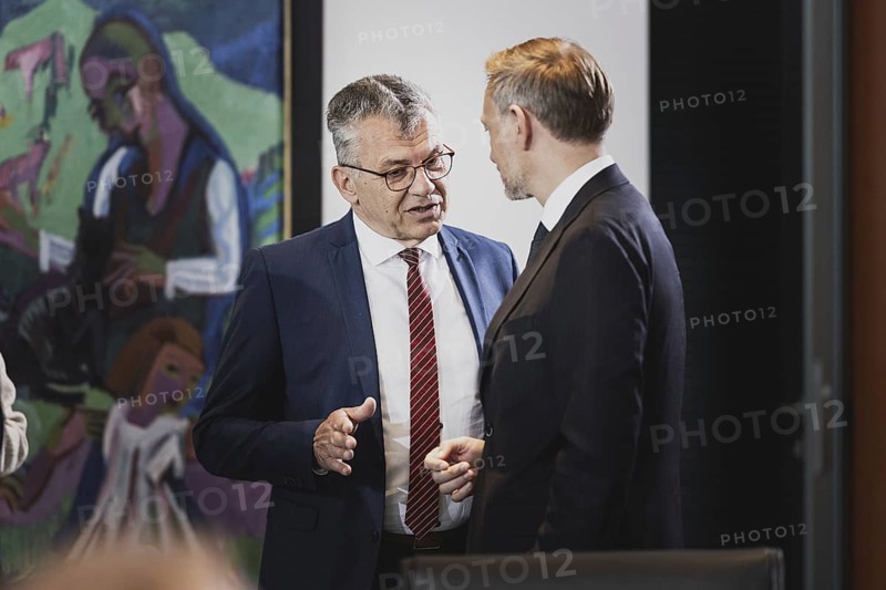(R-L) Christian Lindner (FDP), Federal Minister of Finance, and Werner Gatzer, State Secretary at the Federal Ministry of Finance, photographed during the weekly meeting of the Cabinet at the Federal Chancellery in Berlin, 05.07.2023. The Cabinet intends to adopt the draft for the 2024 federal budget at this meeting, Berlin, Germany, Europe