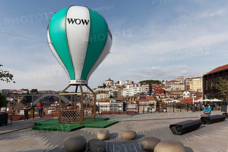 Balloon with lettering WOW