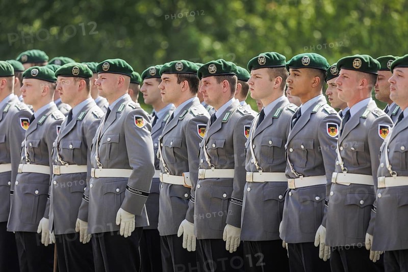 Soldiers of the Guard Battalion of the German Armed Forces