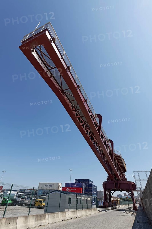 Historic crane Titan with 69 m boom