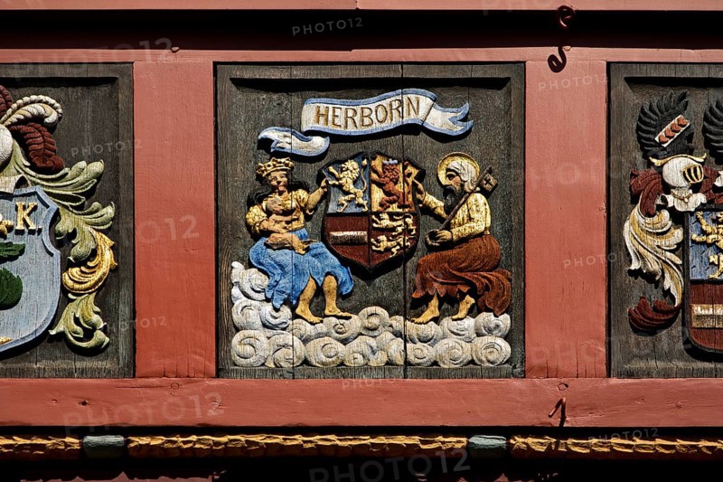 Detail of the surrounding coat of arms frieze on the town hall