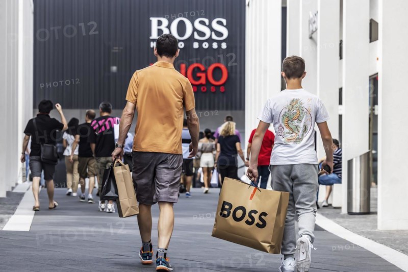 Outletcity with more than 80 premium and luxury brands