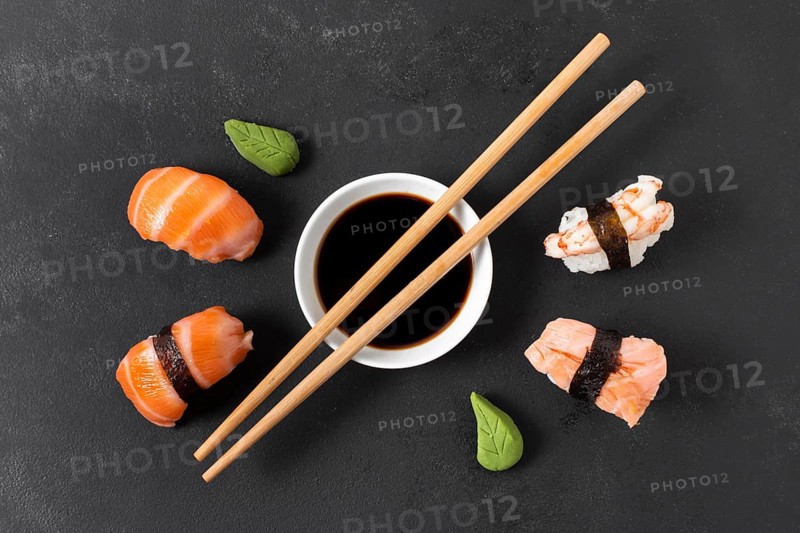 Soya souce sushi rolls