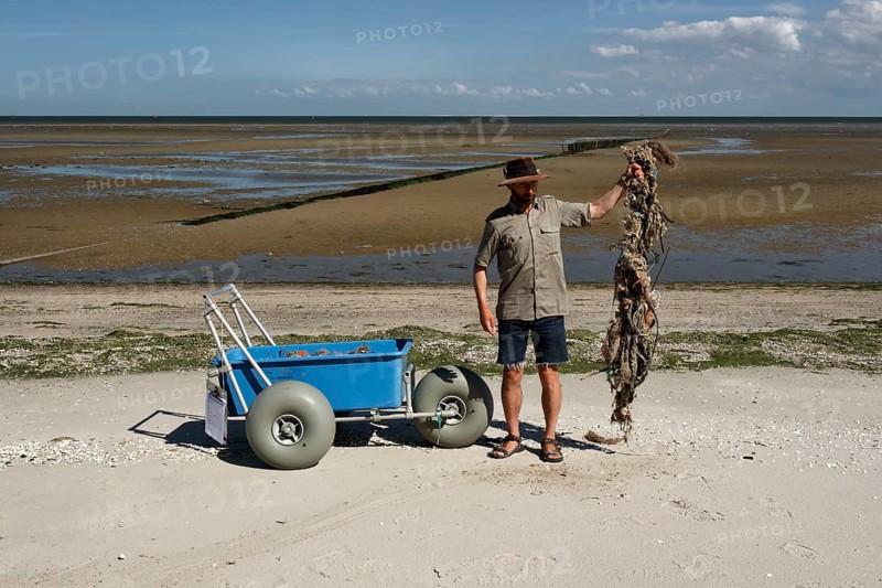 Systematic recording of beach litter on an uninhabited island in the North Sea