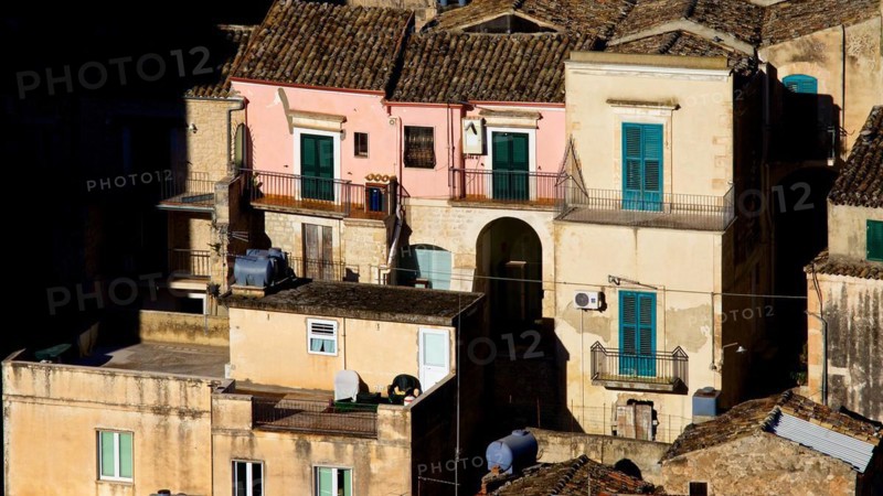 Nested houses
