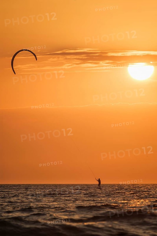 Foiling kiteboarding kitesurfing kiteboarder