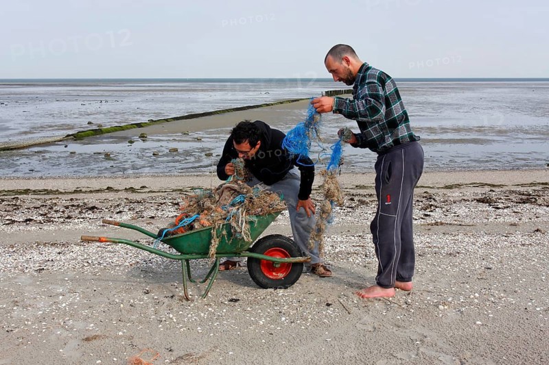 Systematic recording of beach litter on an uninhabited island in the North Sea