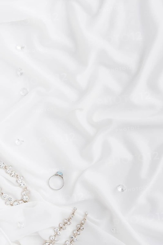 Elegant bride jewellery with