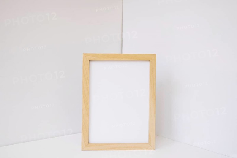 Wooden frame corner