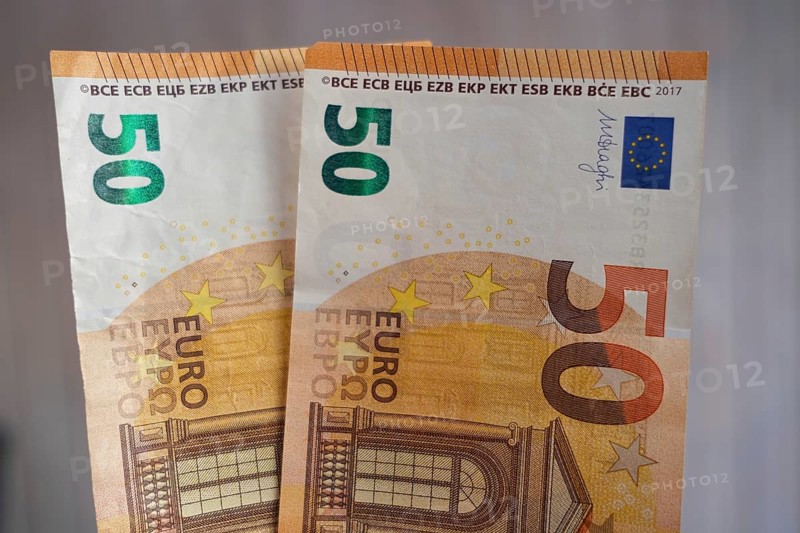 Symbol photo on the subject of cash