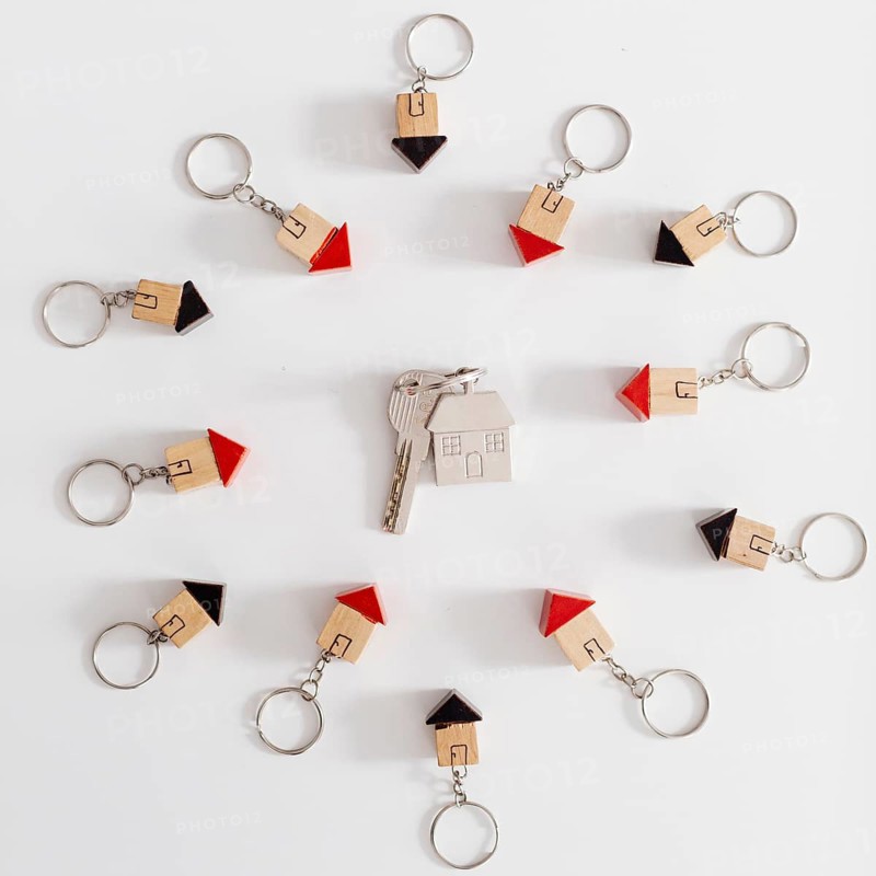 House keys small figurines