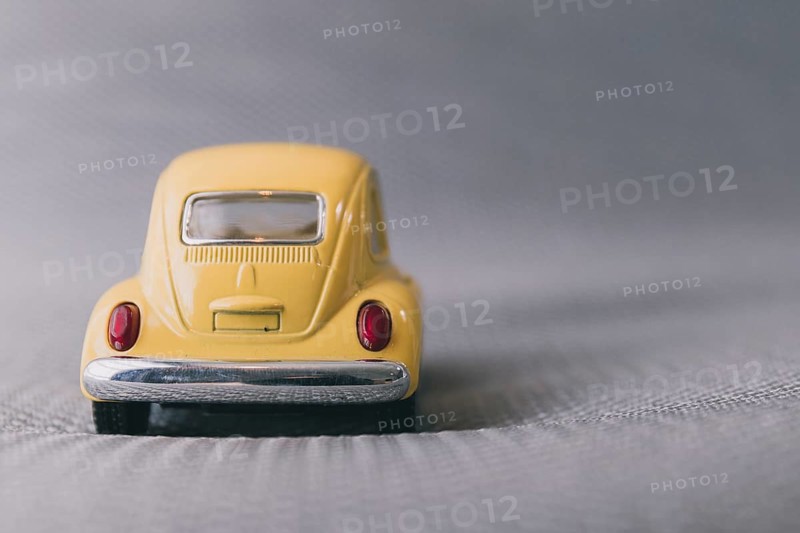 Toy car