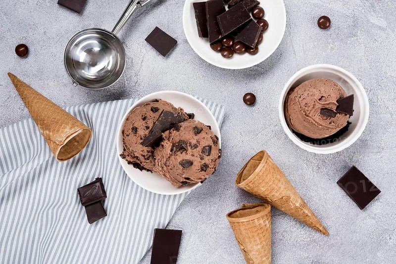Top view delicious ice creams table
