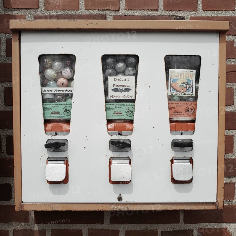 Old chewing gum machine