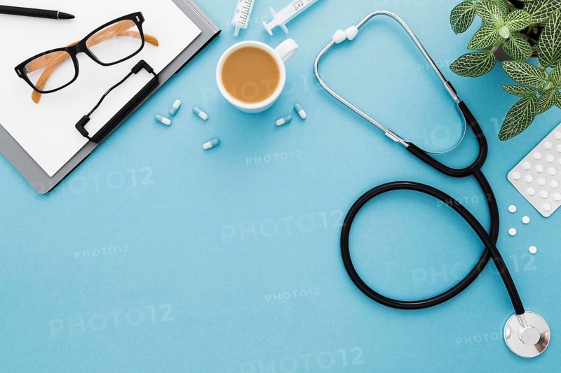 Copy space glasses stethoscope