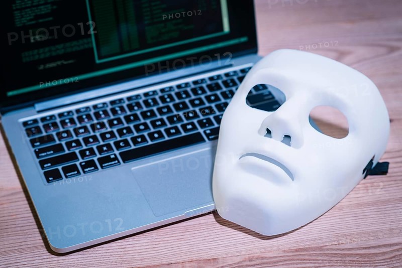 Hackers mask laptop