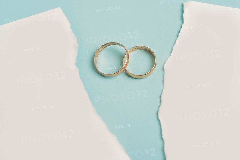 Broken paper wedding rings