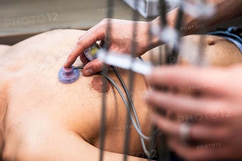 ECG examination by a doctor