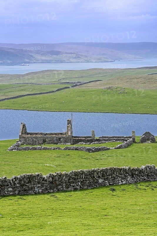 Dry stone