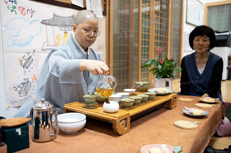 Korean nun