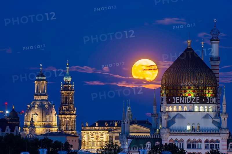 Full moon over Dresden with Staendehaus