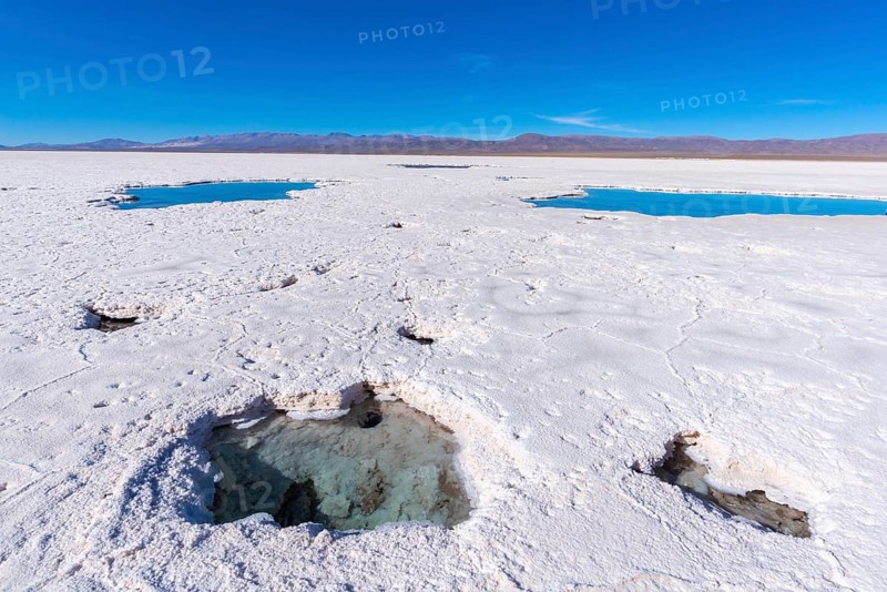 800 sq km salt desert Salinas Grandes