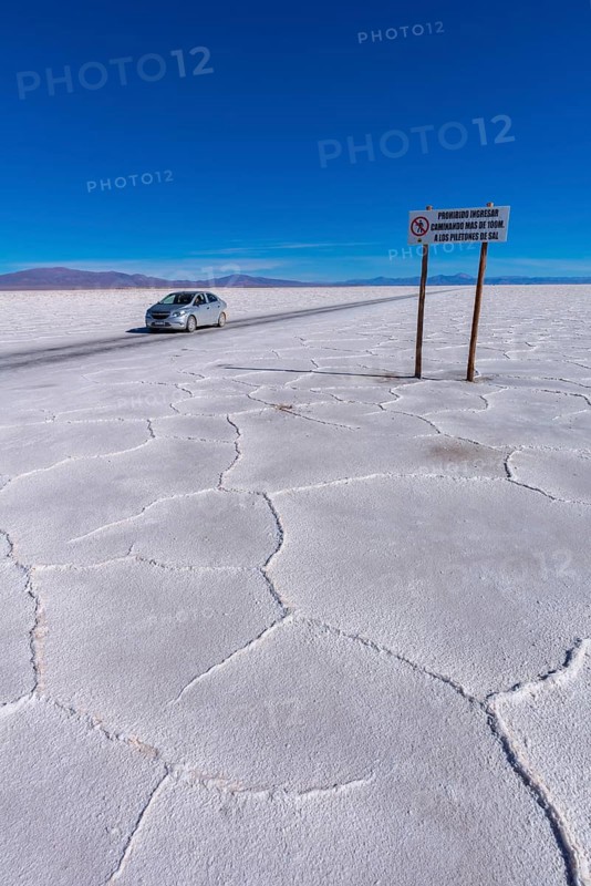800 sq km salt desert Salinas Grandes