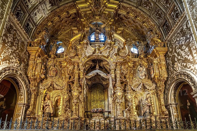 Altar of a side chapel of the Cathedral of Santa Maria de la Encarnacion in Granada