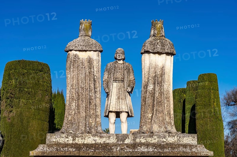 Statues of Queen Isabella