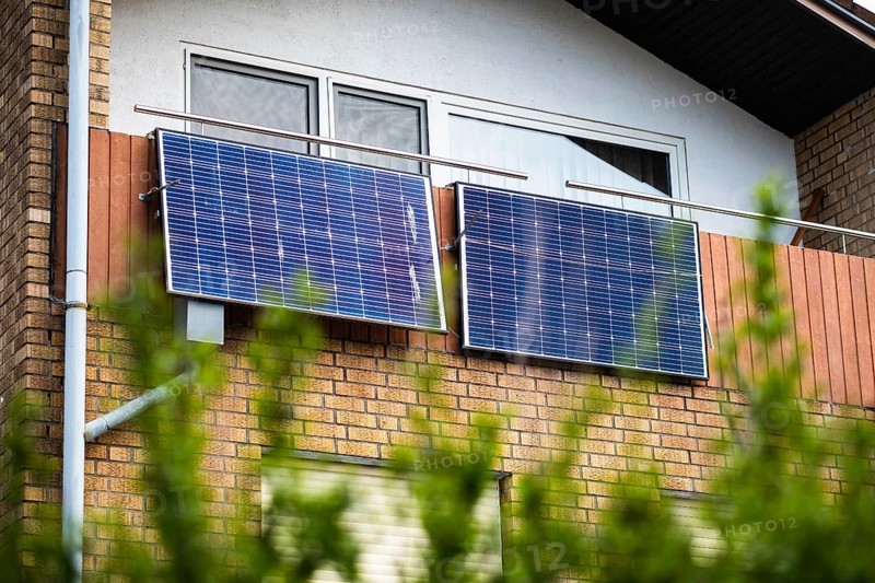 Balcony power plant on a detached house in Monheim am Rhein
