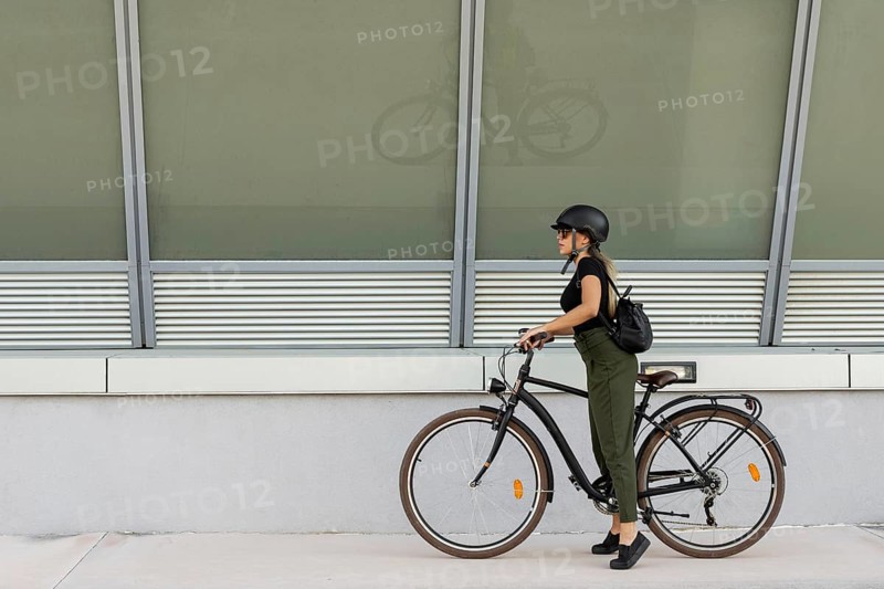Side view woman wearing helmet