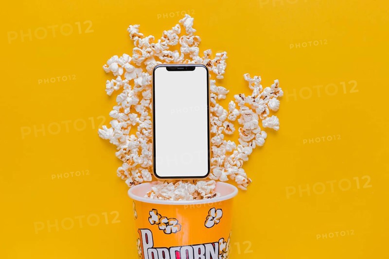 Popcorn box with mobile phone