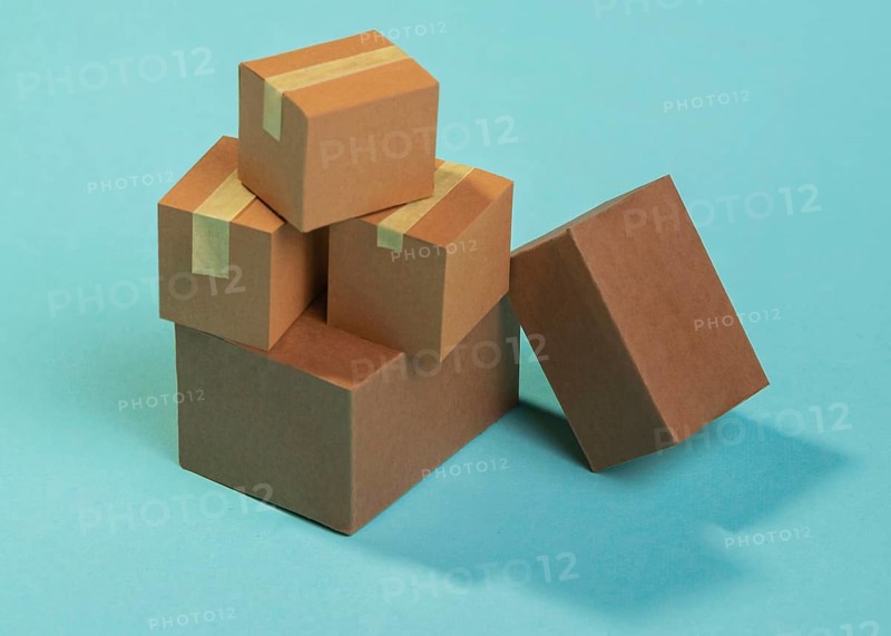 High angle shipping boxes arrangement