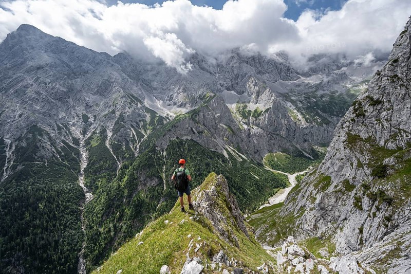 Climbers in steep terrain on the way to Waxenstein