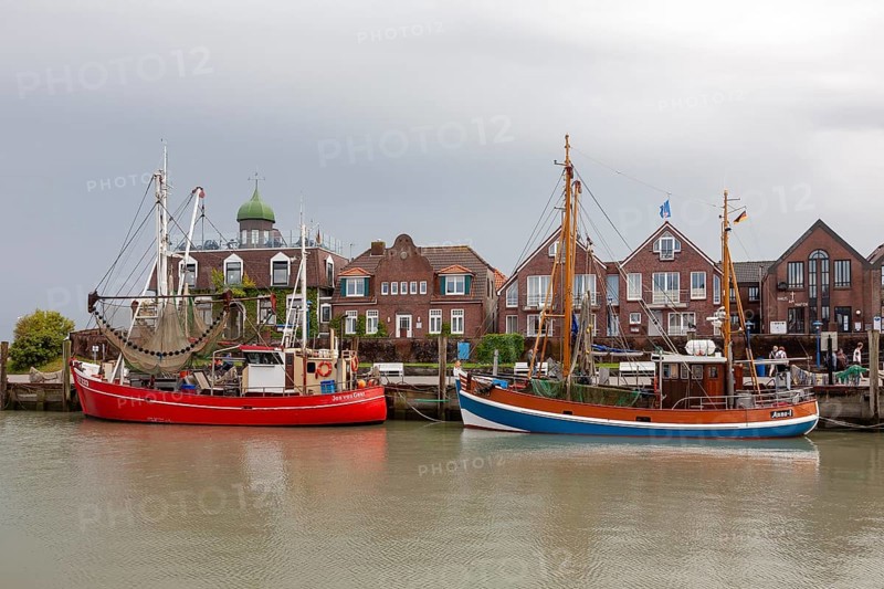 Shrimp cutter in the harbour of Neuharlingersiel