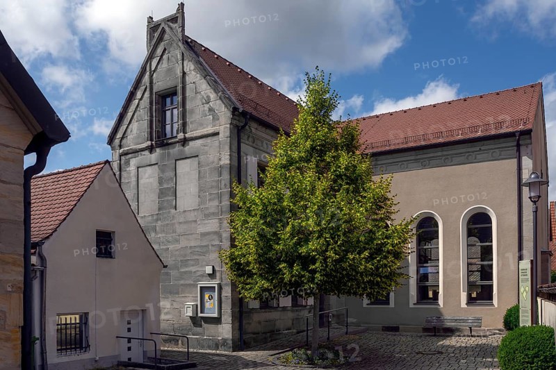 In 1872 the new profaned synagogue was consecrated