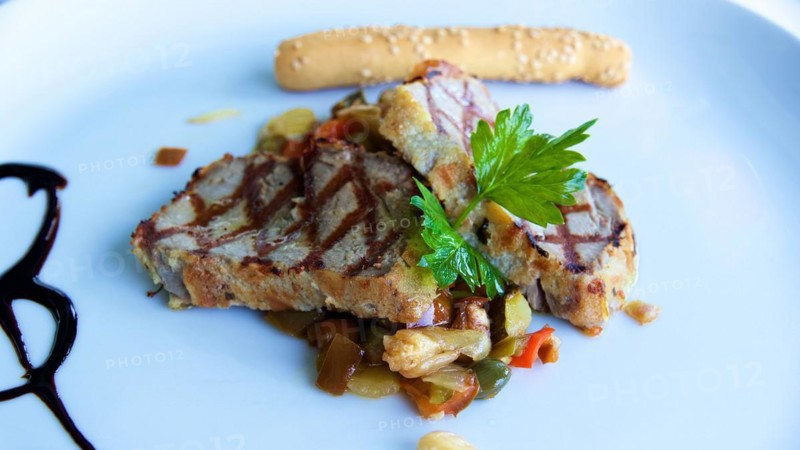 Tuna steak