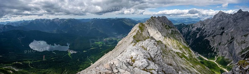 View from the summit of the Suedliche Riffelspitze