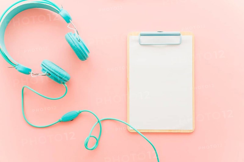 Headphones clipboard