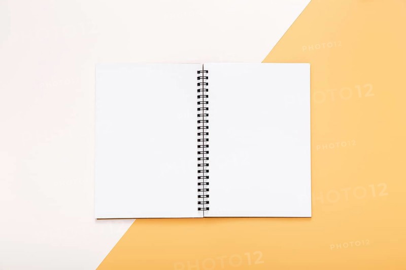 Stationery elements with empty opened notepad