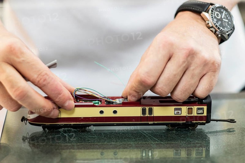 Repair of a model railway