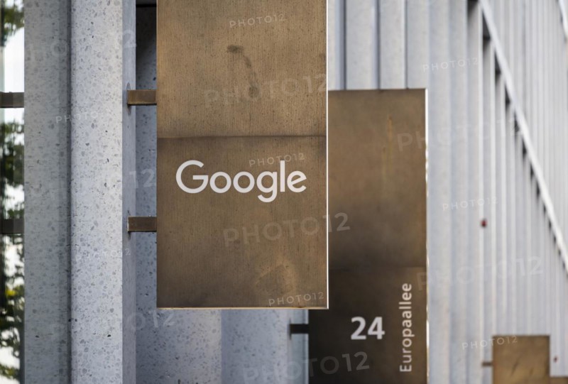 Entrance sign