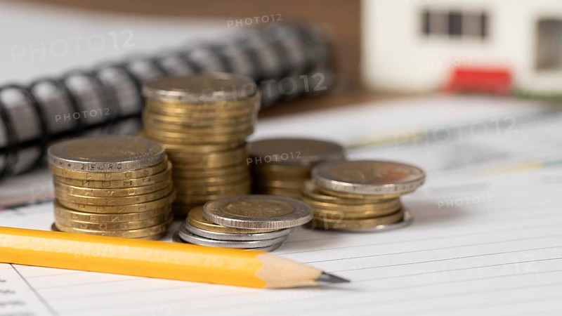 Bunch coins paper arrangement