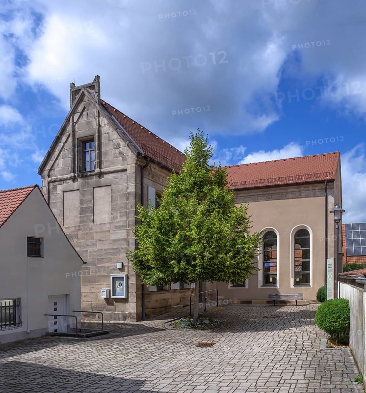 In 1872 the new profaned synagogue was consecrated