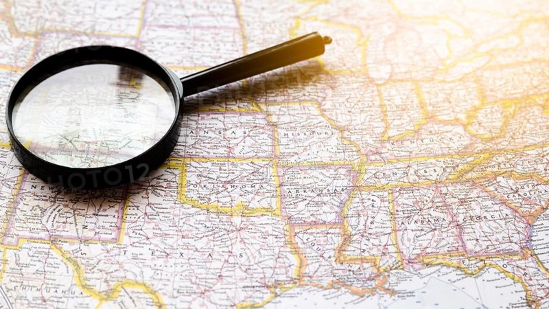 United states america map with magnifying glass